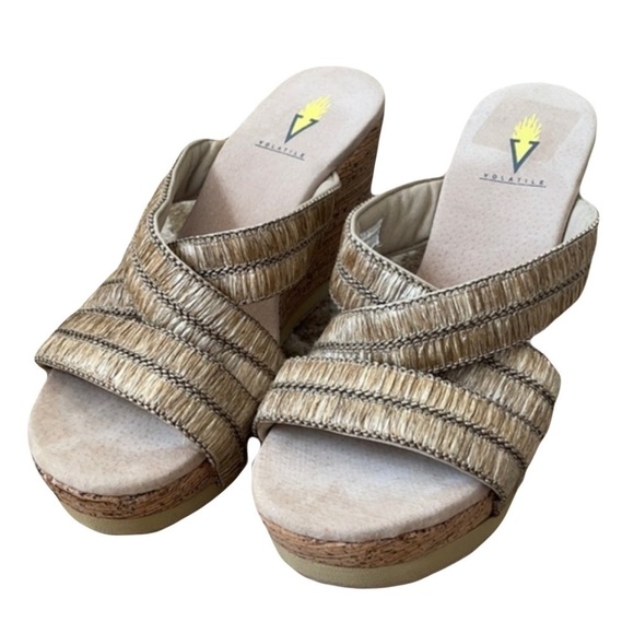 VOLATILE Slip On Wedge Platform Heel Size 9 Sandals - Picture 1 of 13